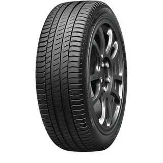 Alt: pneu preto com calota cinza