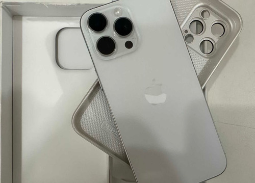 Apple Iphone 16 Pro Max (256 Gb) - Titânio Branco Branco (Usado)