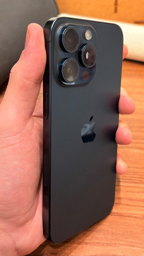 Apple iPhone 15 Pro Max (256 Gb) - Titânio Azul (Usado)