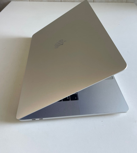Macbook Pró De 15.4 I7 + 16 Gb Ram + Ssd 512 A1707 Cinza (Usado)