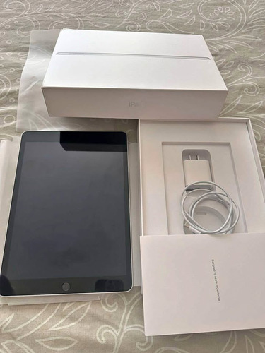 Ipad 9° Generacion 10.2 3gb Ram 64 Gb Almacenamiento 7/10 Negro