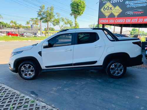 Fiat Strada Fiat Strada Volcano 1.3 CD (Flex)