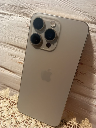 Apple iPhone 15 Pro Max (256 Gb) - Titânio Natural (Usado)