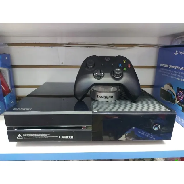 Xbox One Con 1 Mando Una Fuente Y Juego